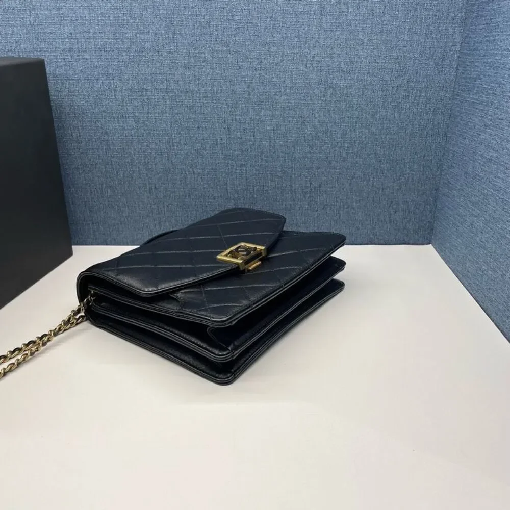 Chanel Women Pre-Loved Bag Very Good Condition
